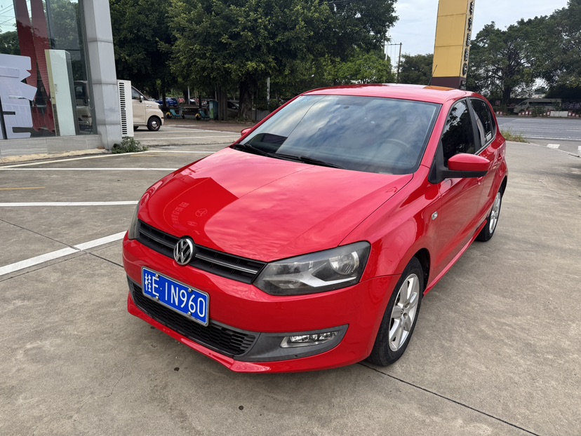Volkswagen Polo 2014 Volkswagen Polo 2014 car image