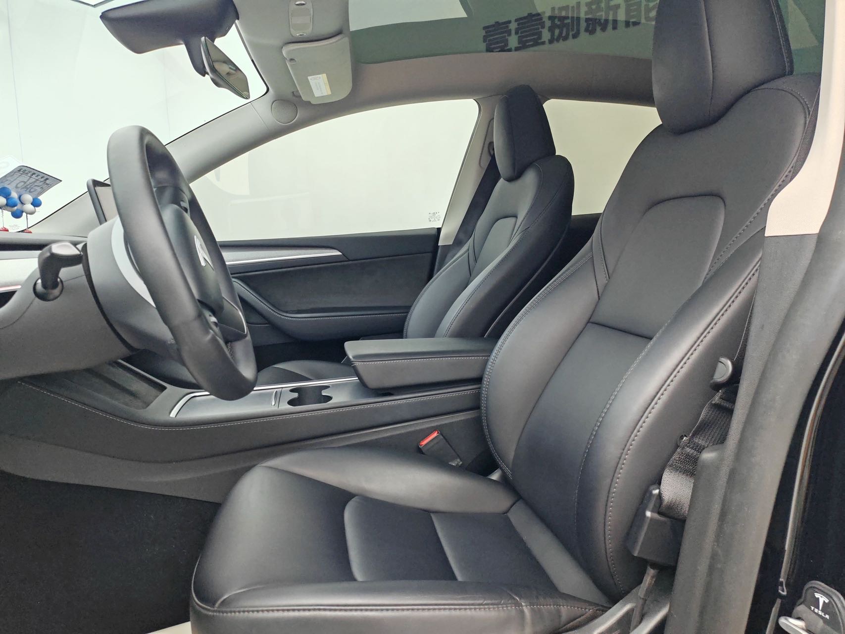 Tesla Model Y 2024 #5 Tesla Model Y 2024 car image #5