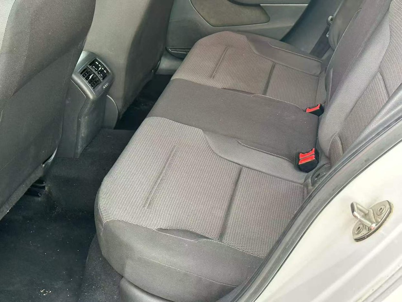Volkswagen Golf 2015 car image #4