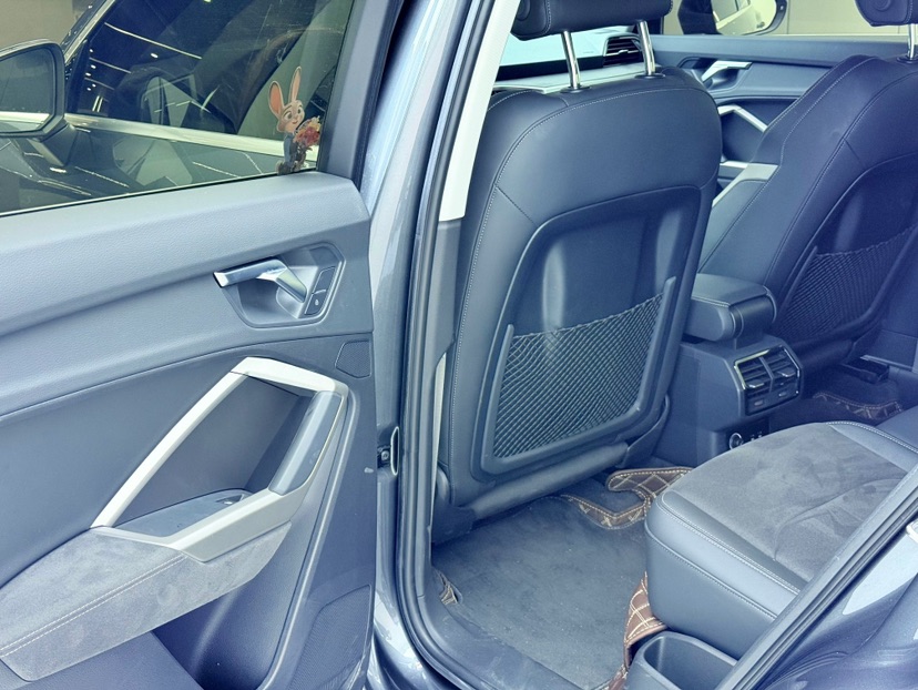 Audi Q3 2023 #6 Audi Q3 2023 car image #6