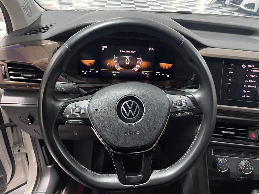 Volkswagen Tharu 2021 car image #10
