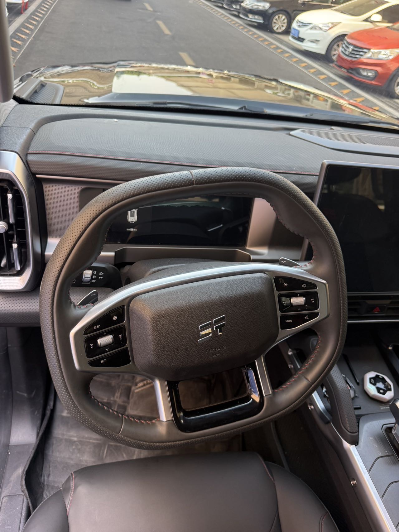Jetour Traveller 2024 car image #2