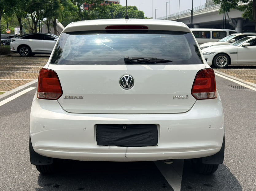 Volkswagen Polo 2012 car image #8