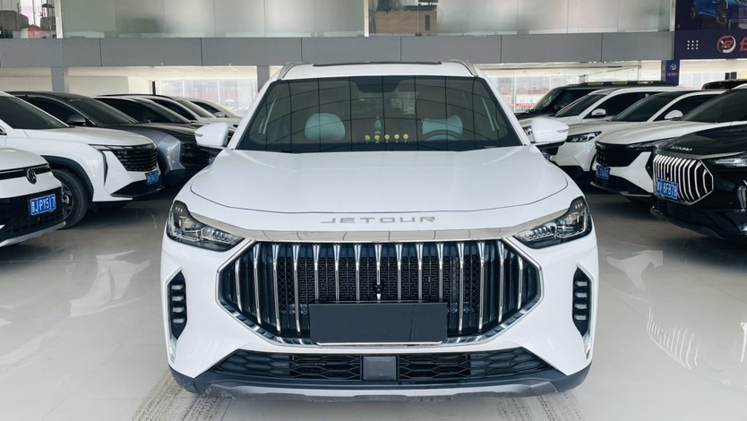 Jetour X70 PLUS 2024 car image #2