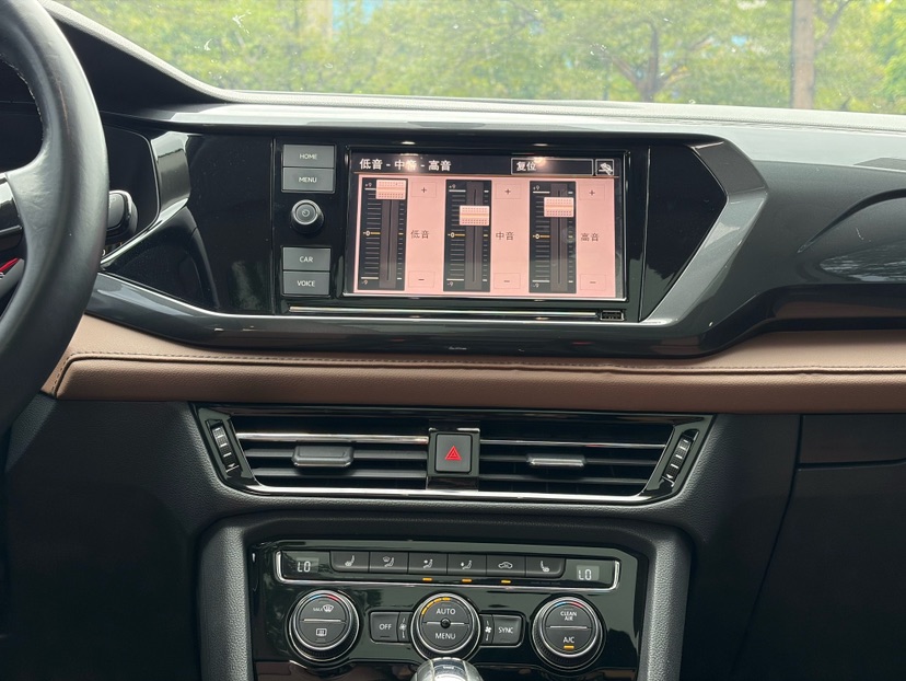 Volkswagen Tharu 2019 car image #12