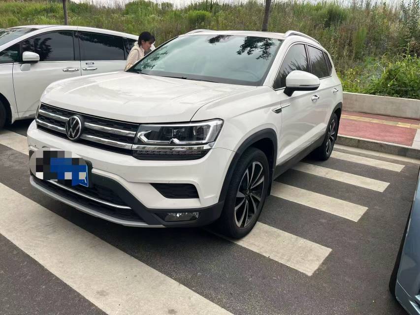 Volkswagen Tharu 2022 car image #2