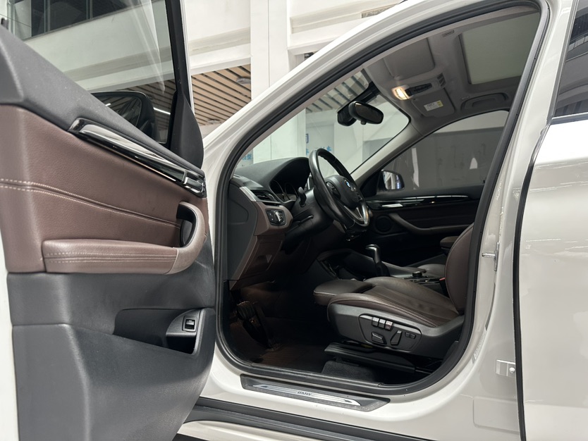 BMW X1 2019 car image #9