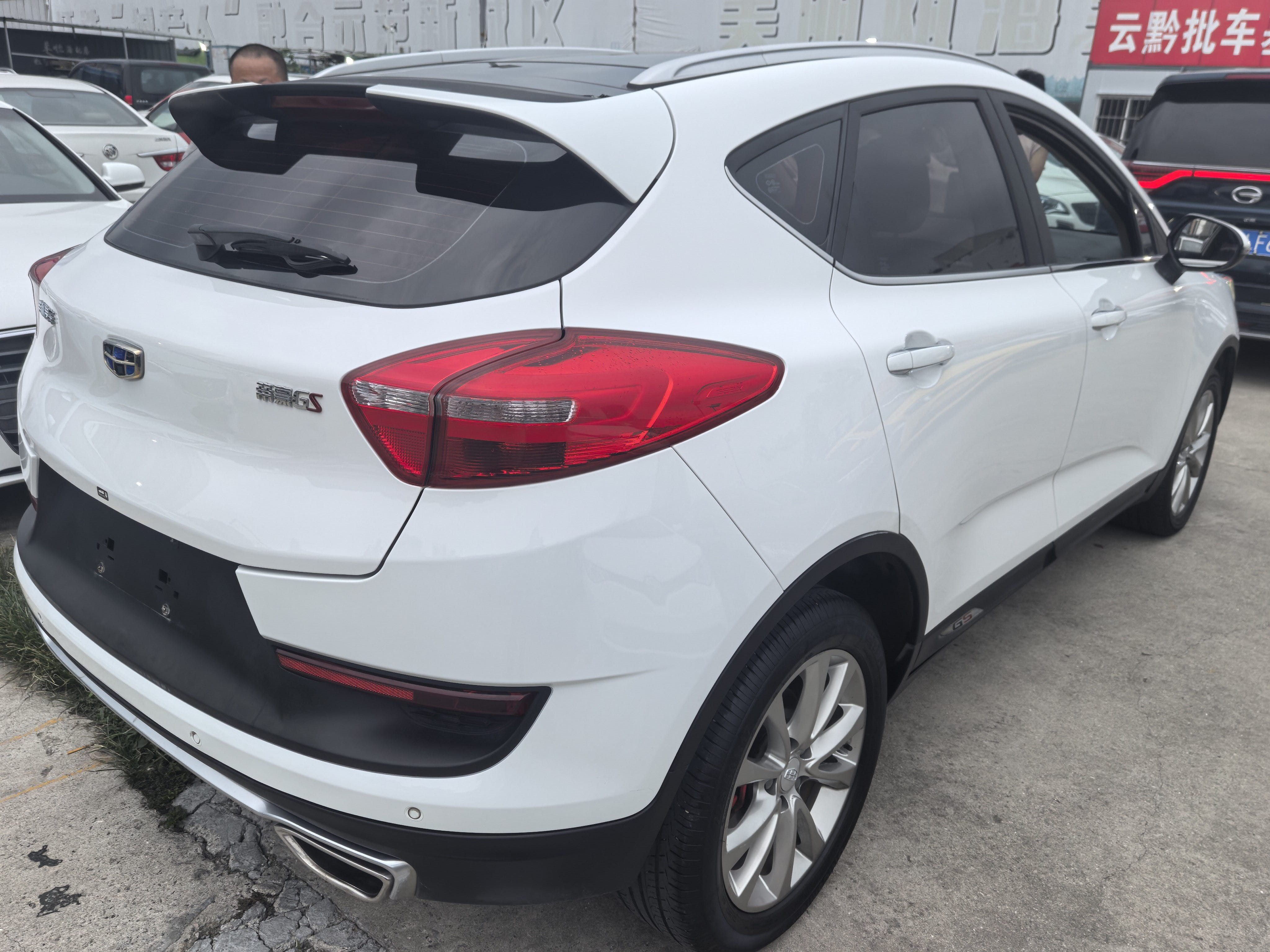 GEELY Emgrand GS 2019 car image #9