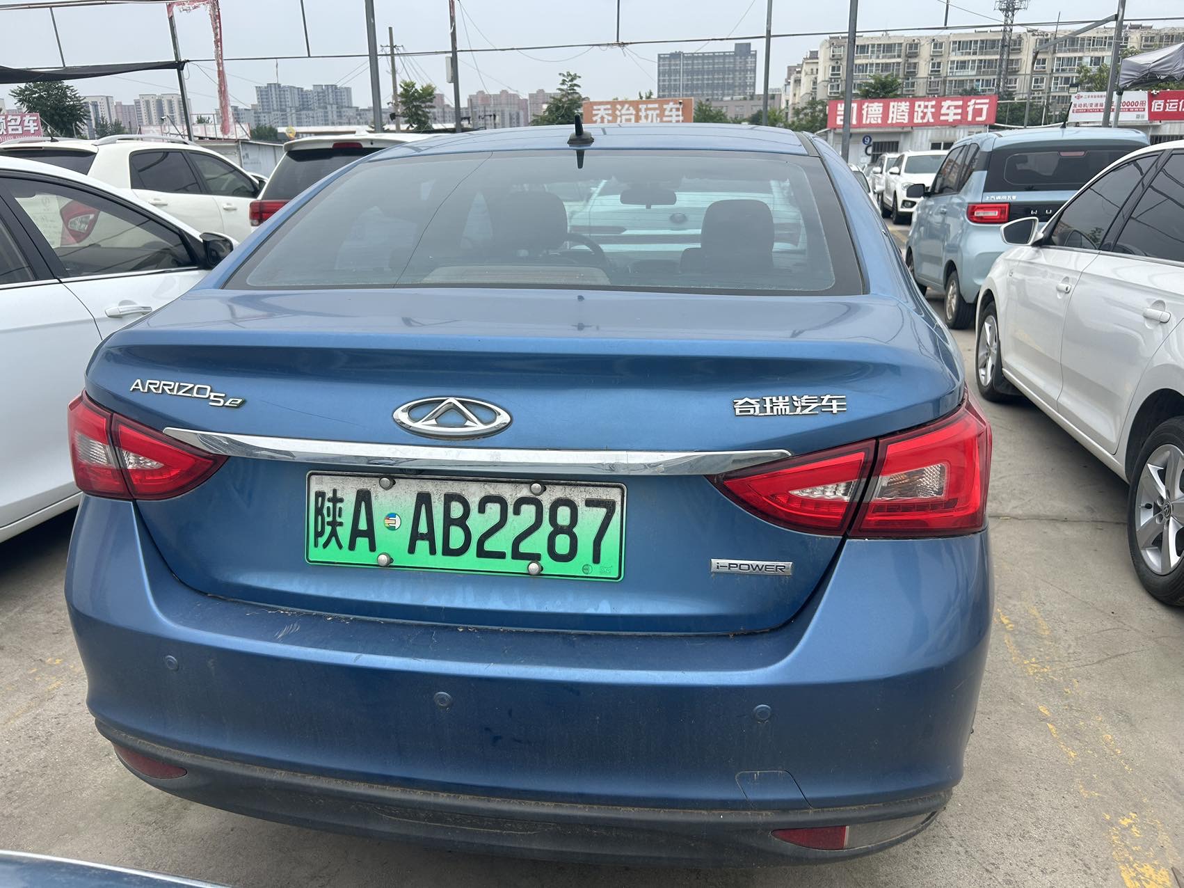 2018 car image #8