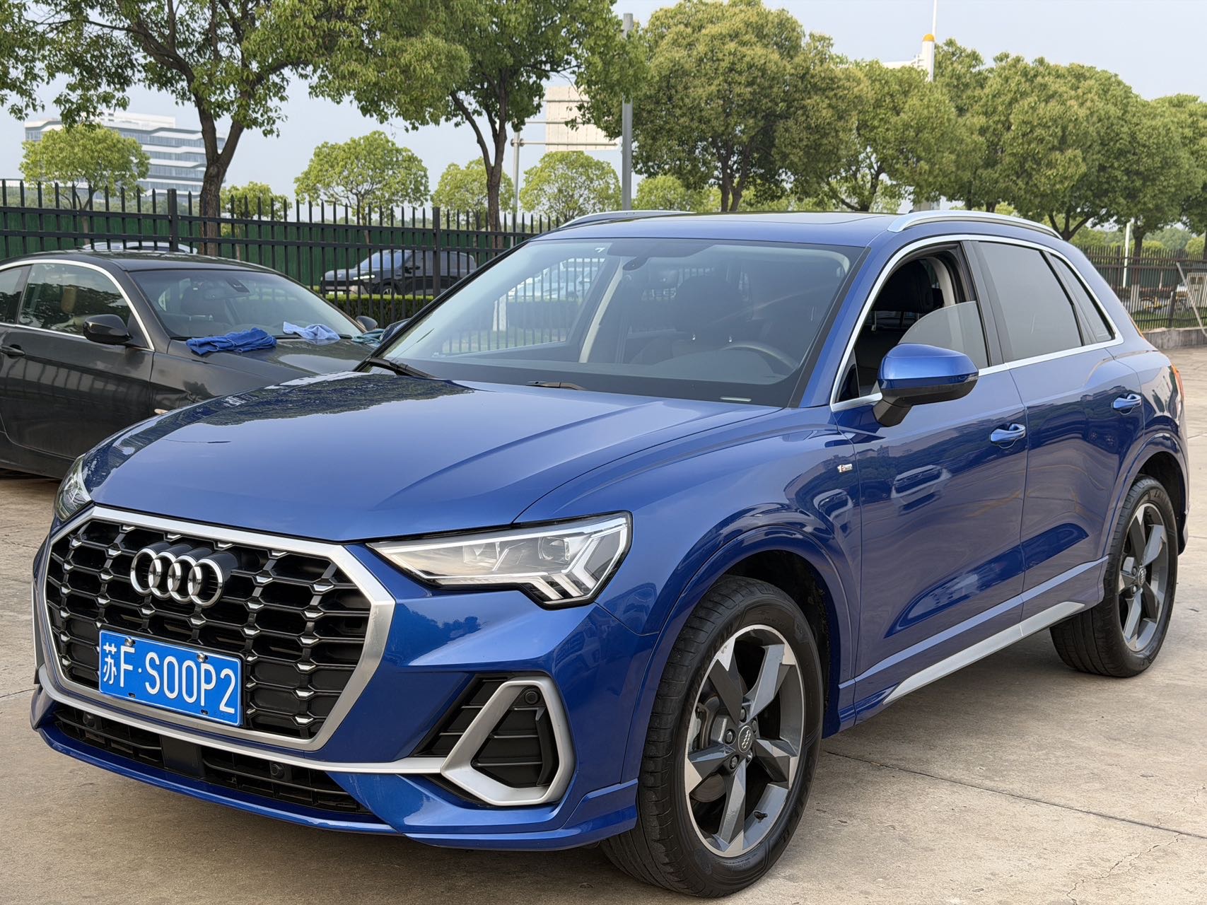 Audi Q3 2020 car image 