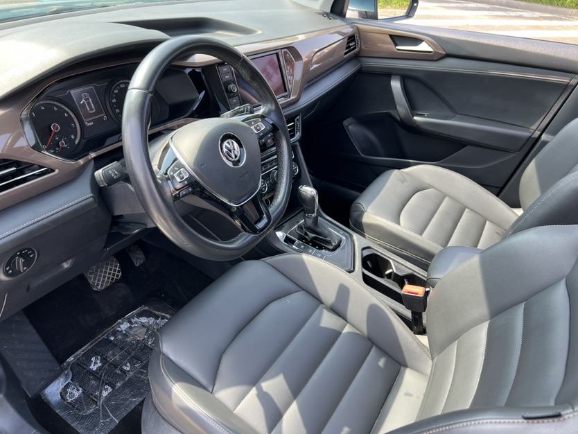 Volkswagen Tharu 2020 car image #8