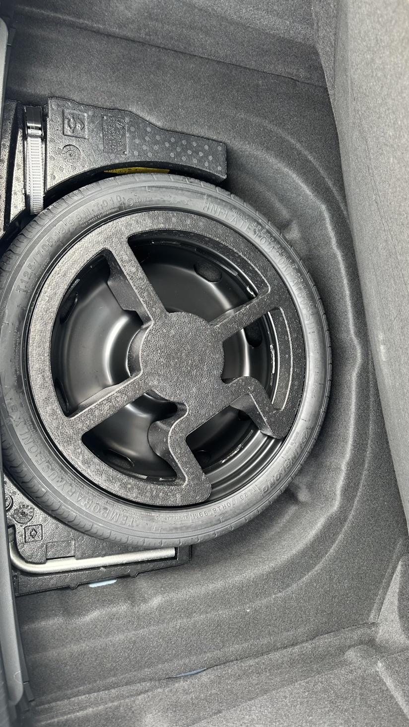 Volkswagen Golf 2022 car image #23