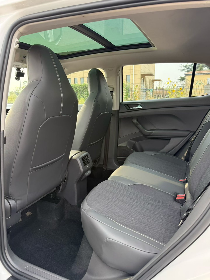 Volkswagen T-Cross 2020 #8 Volkswagen T-Cross 2020 car image #8