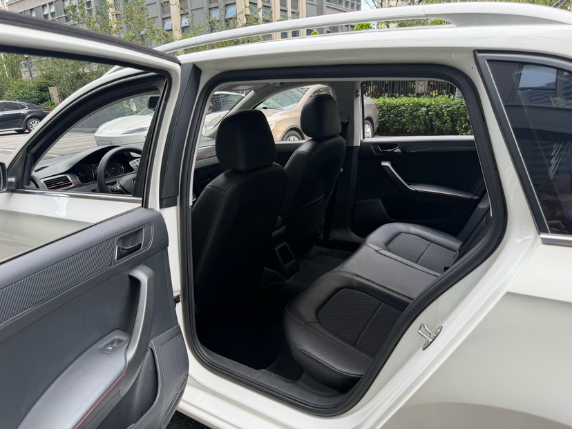 Volkswagen Santana 2017 car image #7