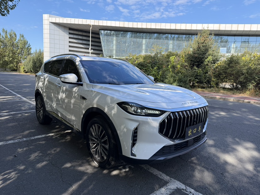 Jetour X70 PLUS 2023 car image #3