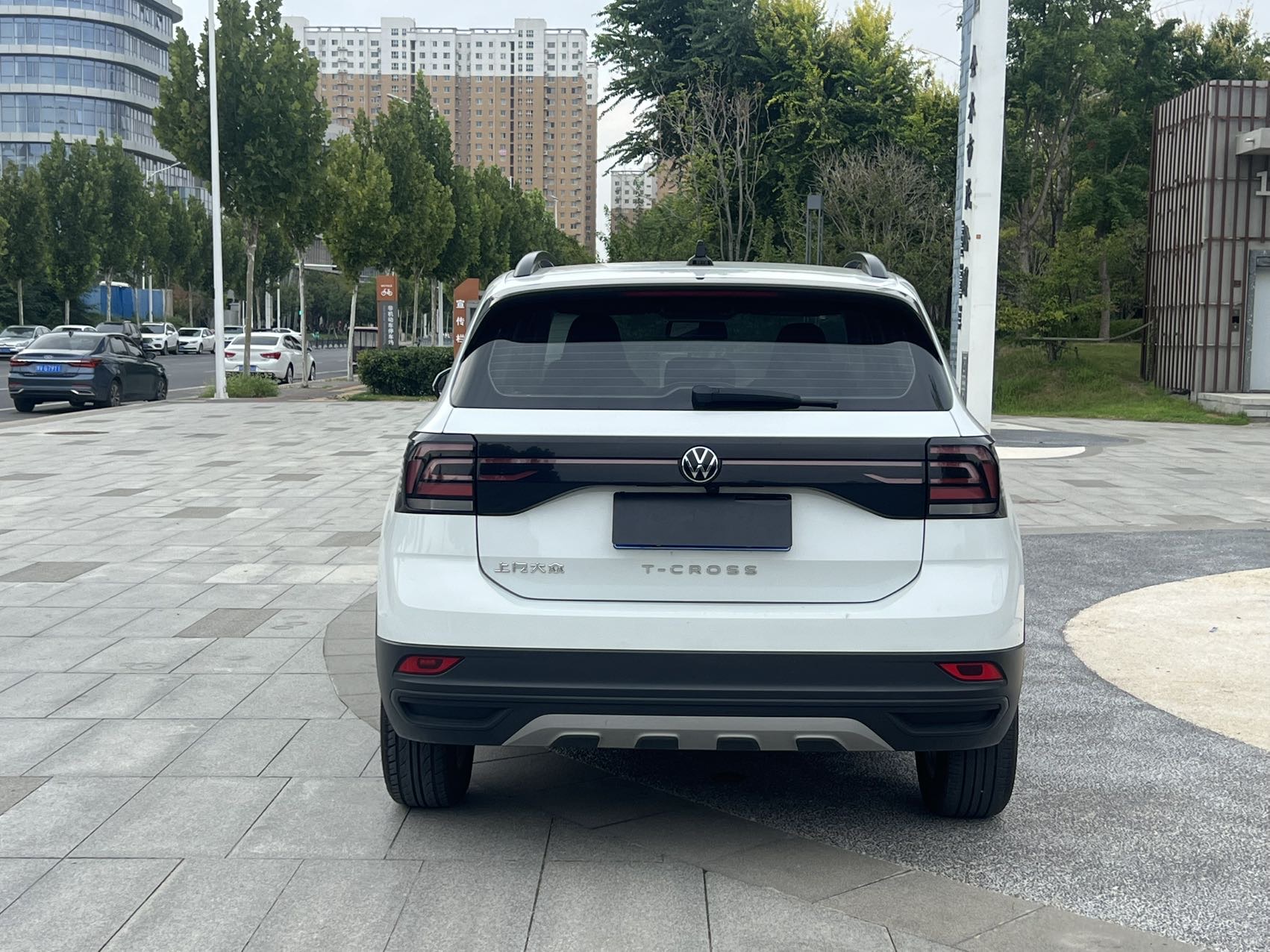 Volkswagen T-Cross 2023 immagine di auto #7