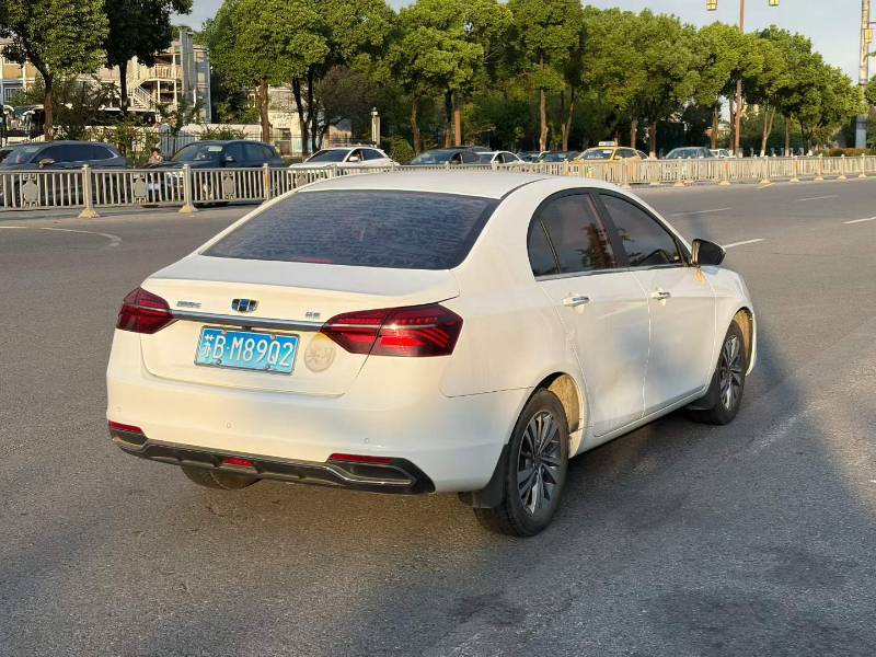 GEELY Emgrand 2018 #7 GEELY Emgrand 2018 car image #7