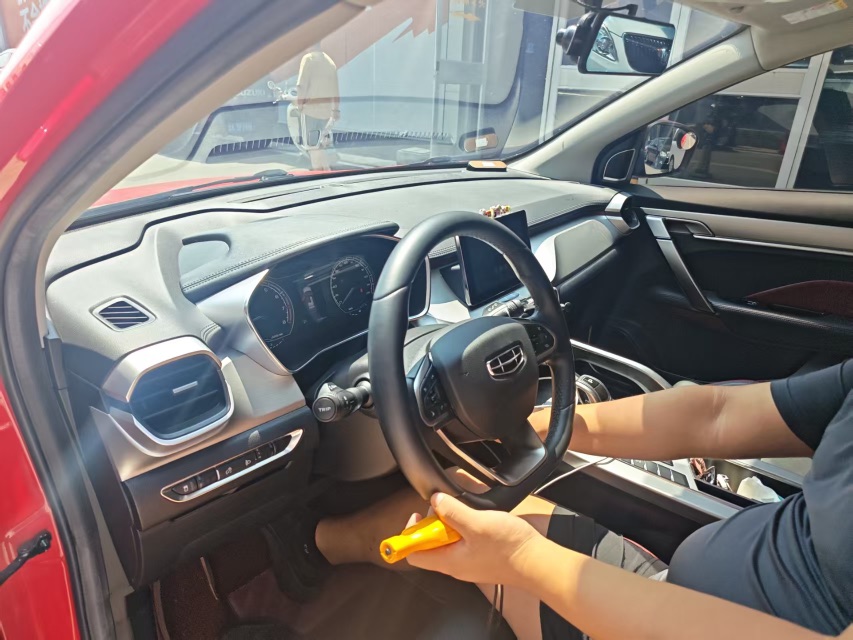 GEELY Coolray 2021 #2 GEELY Coolray 2021 car image #2