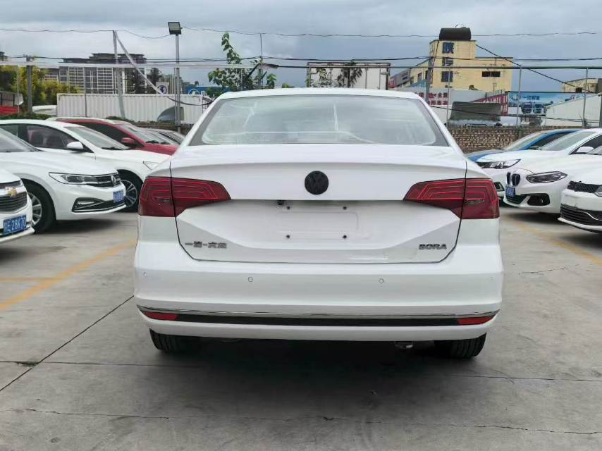 Volkswagen Bora 2018 imagen de coche #8