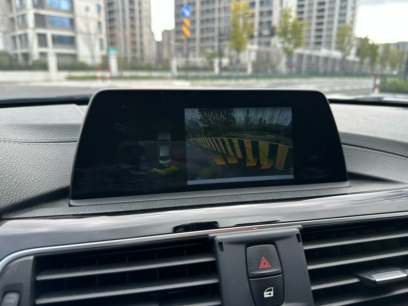 BMW 3 Series 2018 #9 BMW 3 Series 2018 car image #9