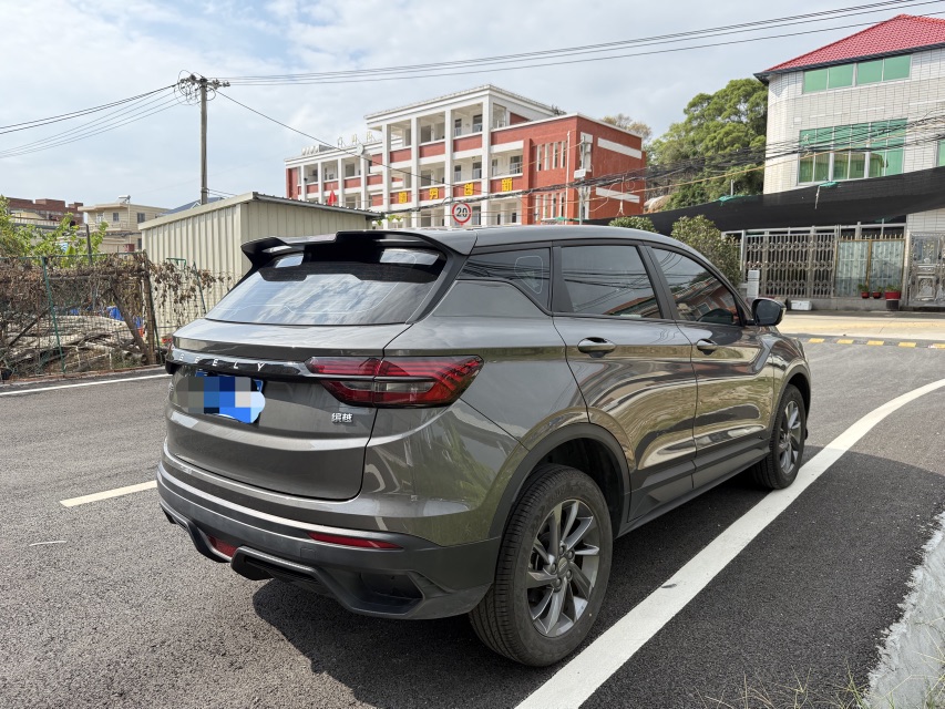 GEELY Coolray 2025 #4 GEELY Coolray 2025 car image #4