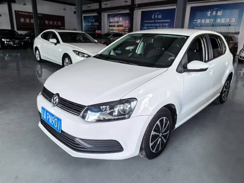 Volkswagen Polo 2016 car image 