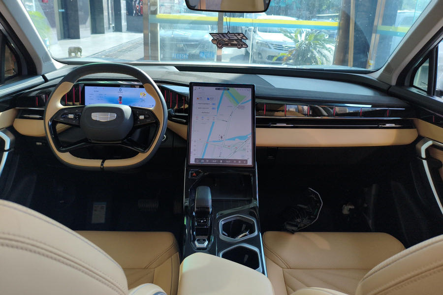GEELY Boyue L 2023 car image #4