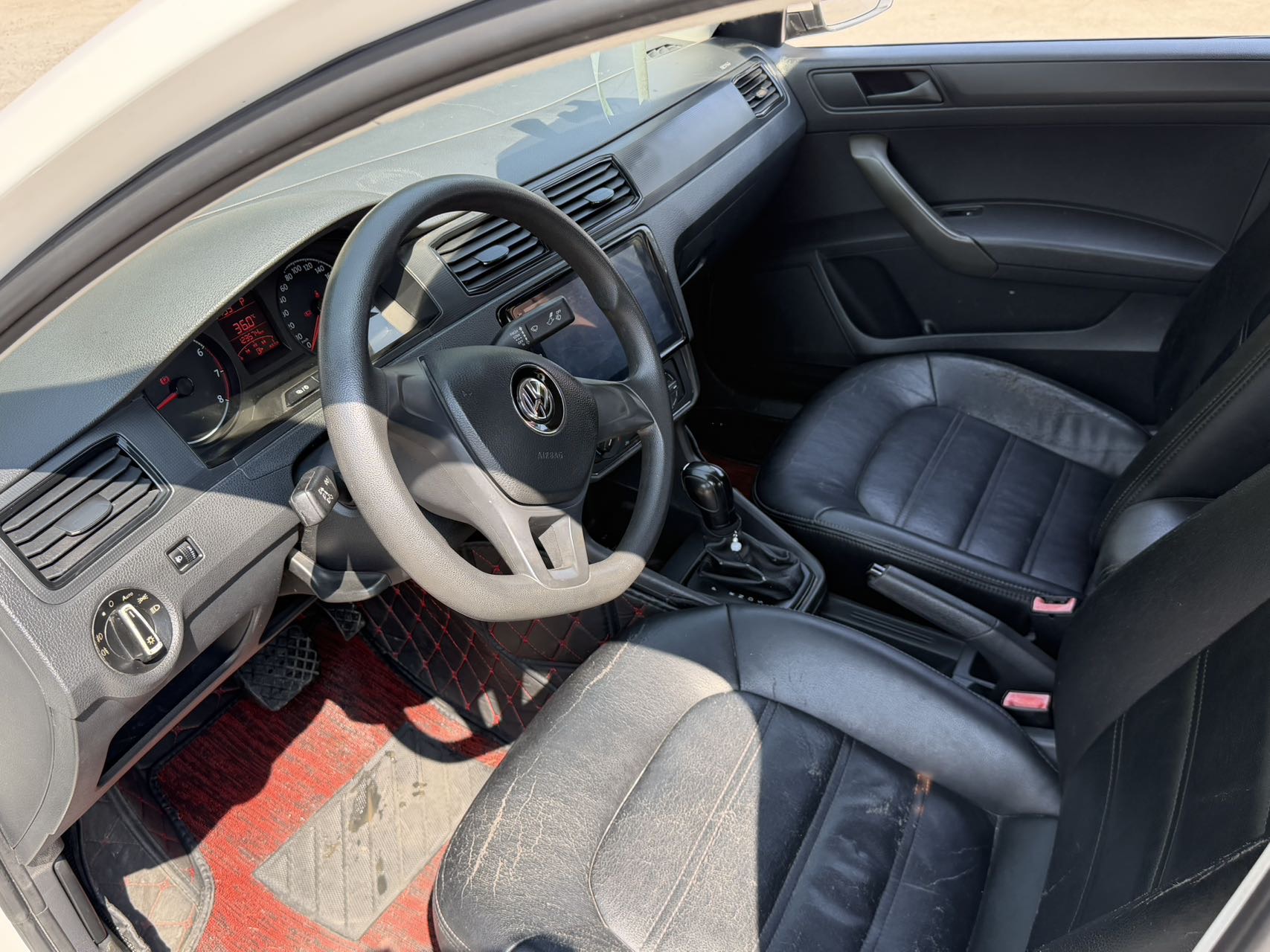 Volkswagen Santana 2018 car image #3