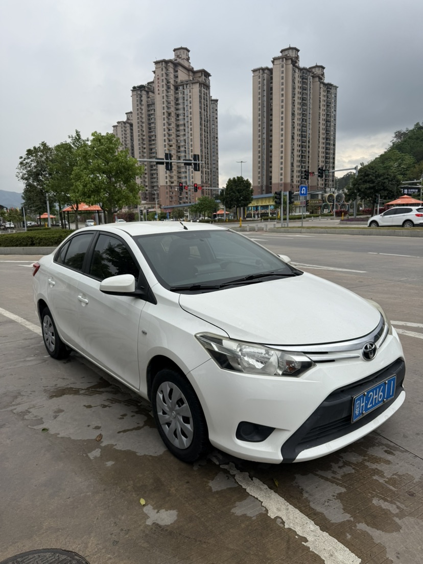 Toyota Vios 2015 car image #3