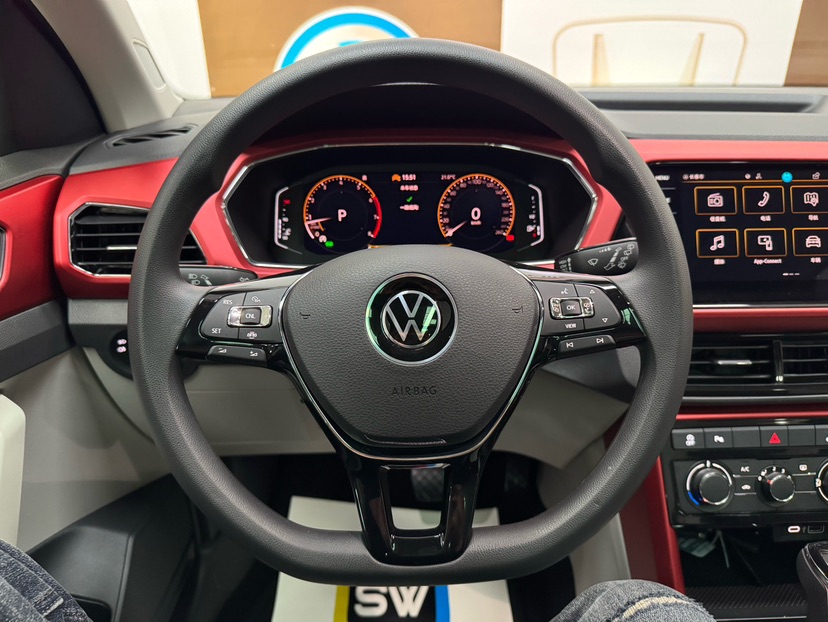 Volkswagen T-Cross 2022 car image #11