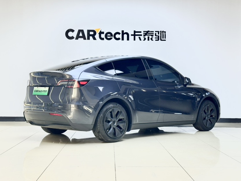Tesla Model Y 2024 car image #3