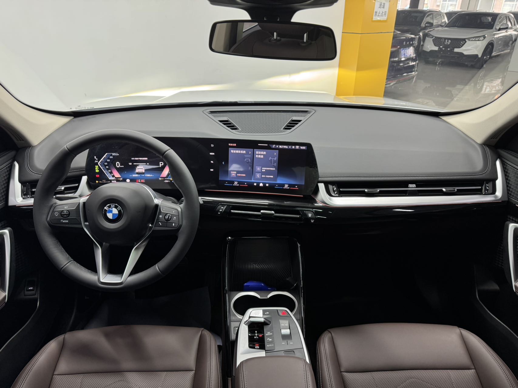 BMW X1 2023 car image #9