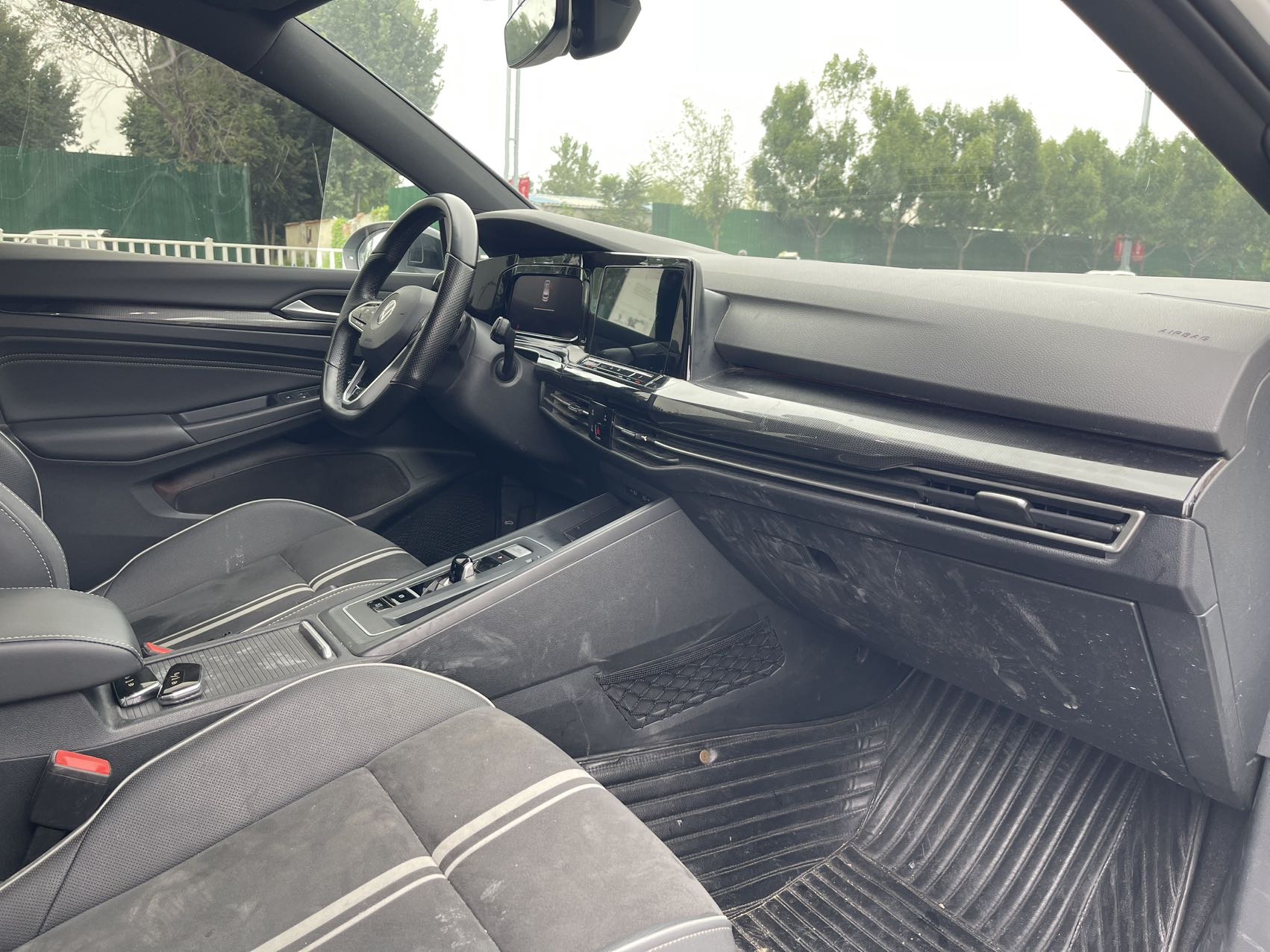Volkswagen Golf 2021 car image #8