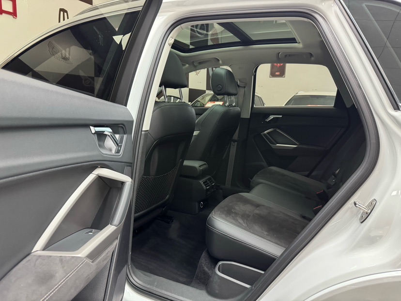 Audi Q3 2022 immagine di auto #8