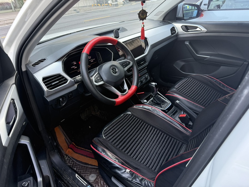 Volkswagen Tacqua 2023 car image #2