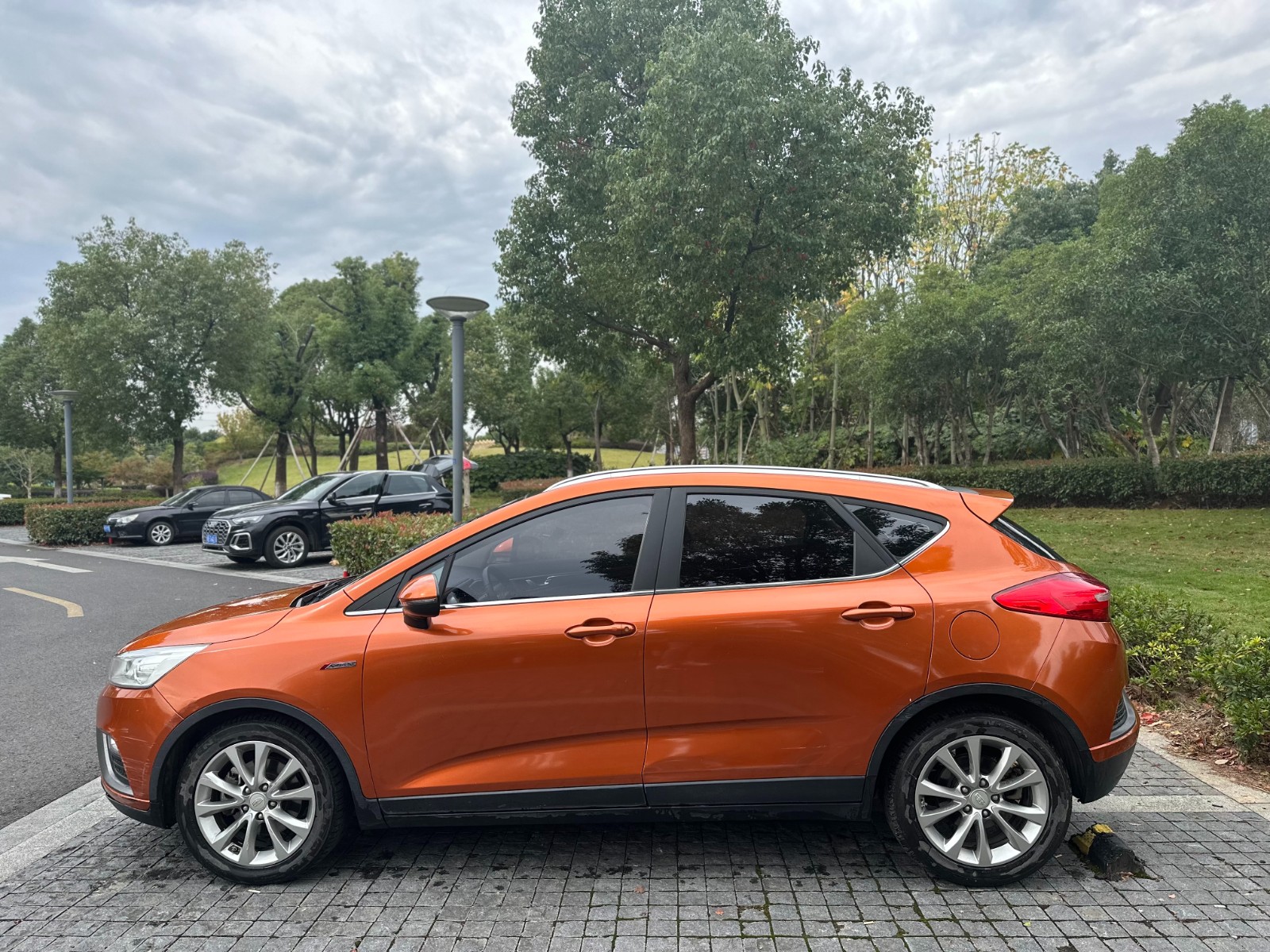 GEELY Emgrand GS 2017 #13 GEELY Emgrand GS 2017 car image #13