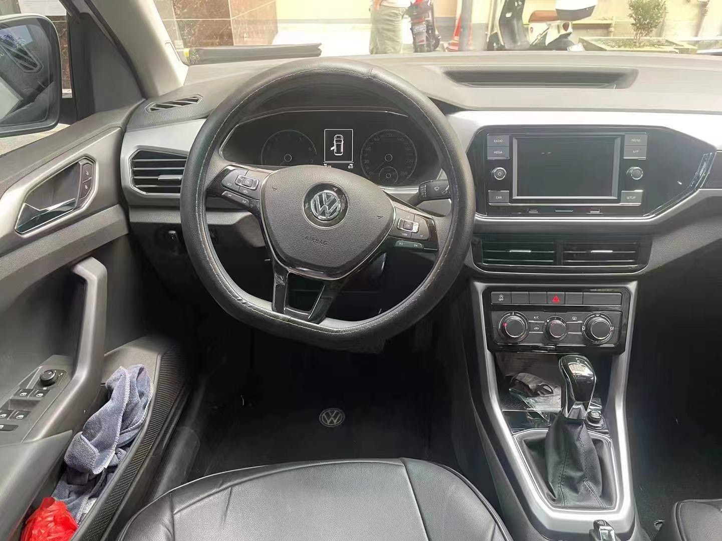 Volkswagen T-Cross 2020 car image #4