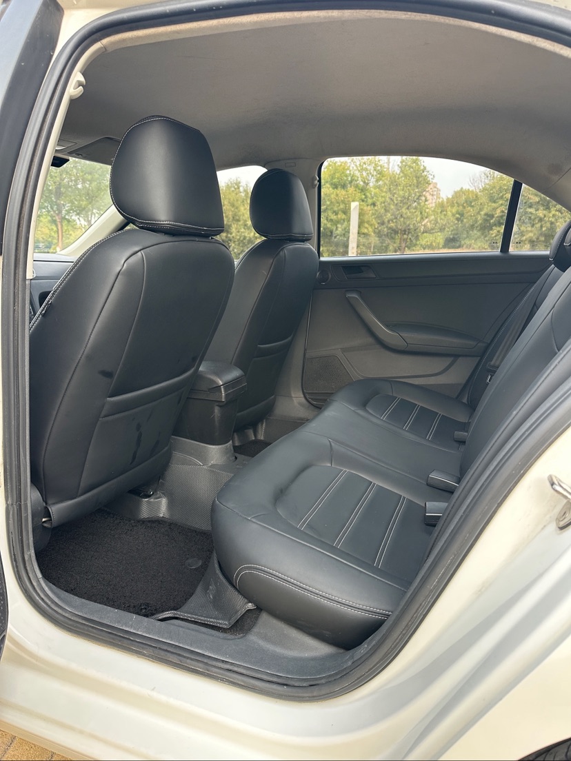 Volkswagen Santana 2017 car image #7