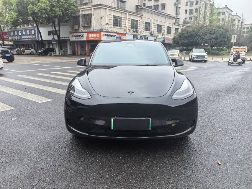 Tesla Model Y 2022 #3 Tesla Model Y 2022 car image #3