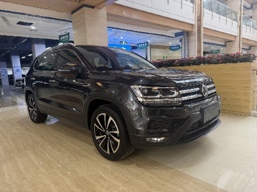 Volkswagen Tharu 2023 car image #2