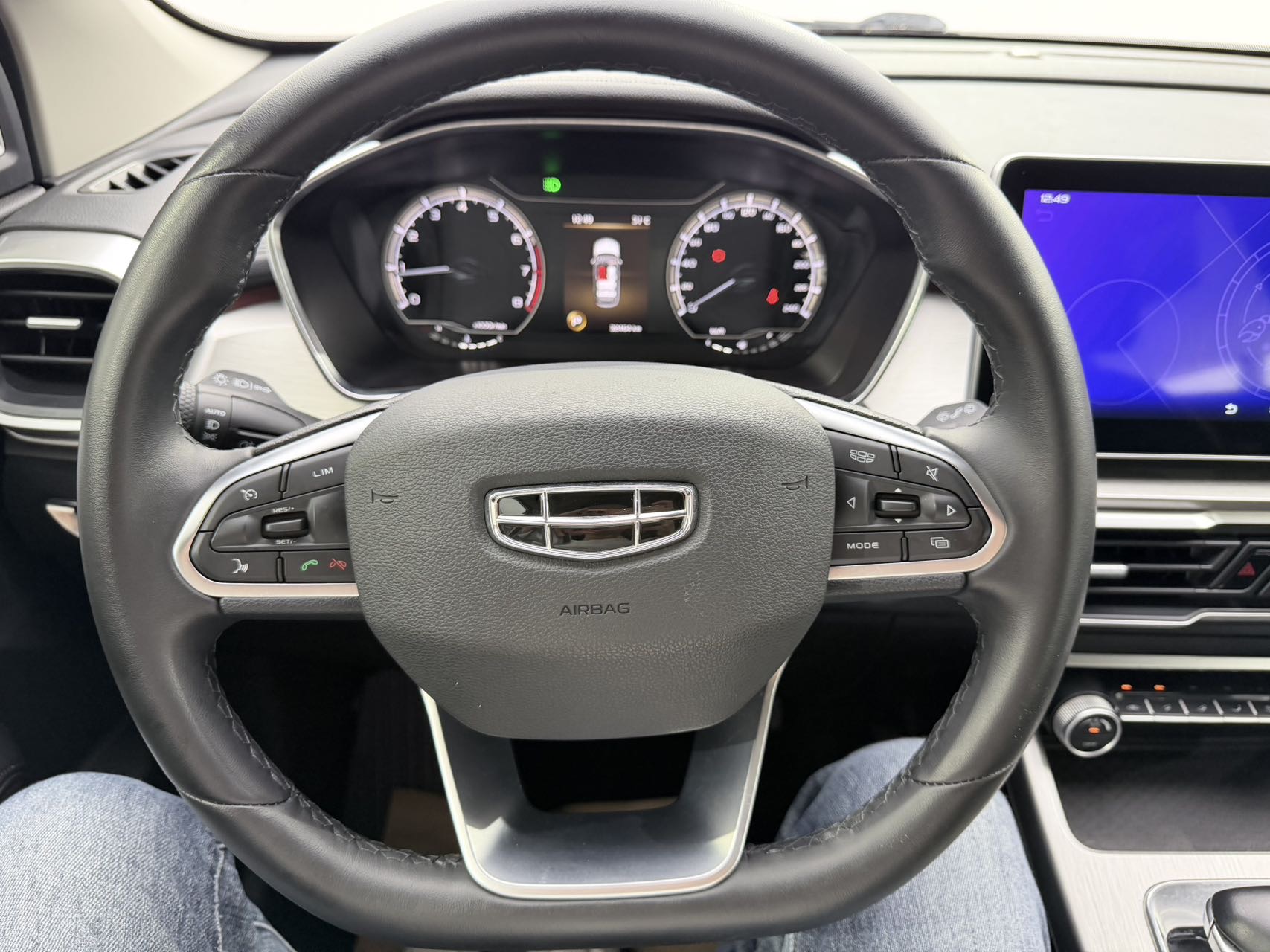 GEELY Coolray 2022 #10 GEELY Coolray 2022 car image #10
