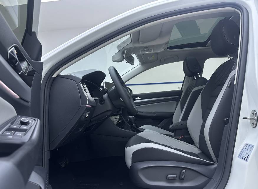 Volkswagen Bora 2022 car image #7