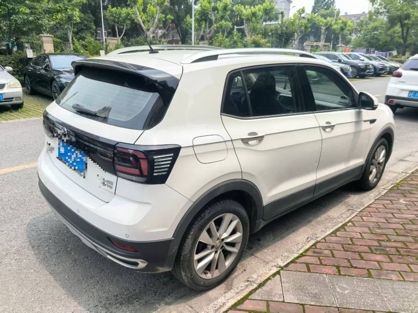 Volkswagen T-Cross 2020 #2 Volkswagen T-Cross 2020 car image #2
