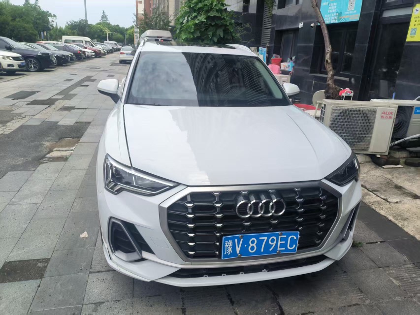 Audi Q3 2023 #2 Audi Q3 2023 car image #2