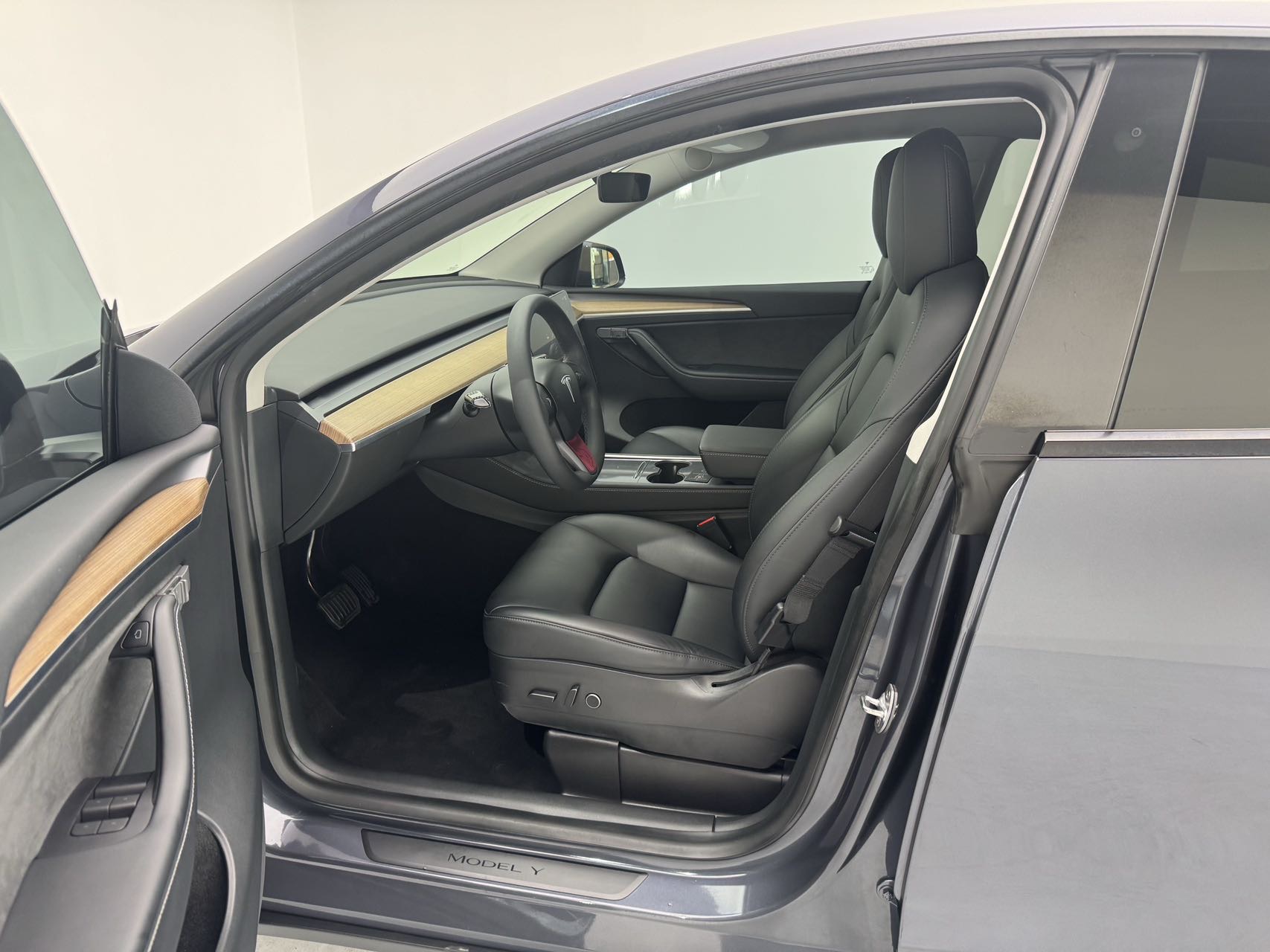 Tesla Model Y 2022 #7 Tesla Model Y 2022 car image #7