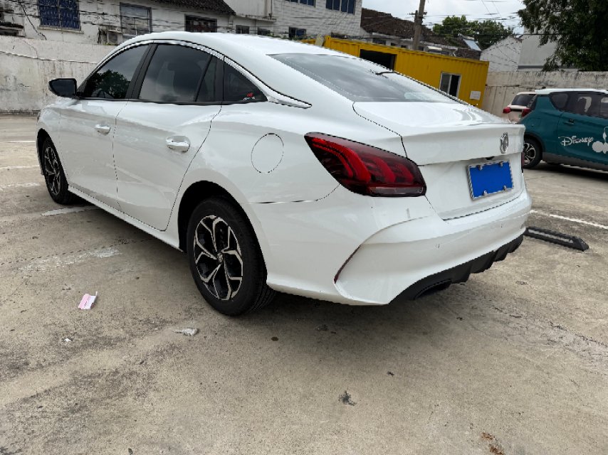 MG 5 2025 imagen de coche #11