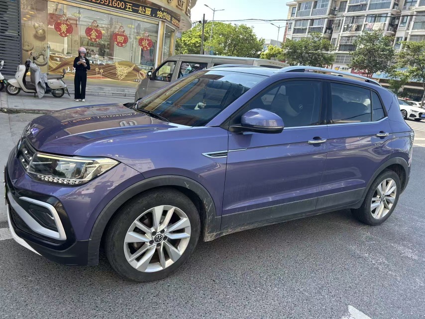 Volkswagen T-Cross 2021 immagine di auto #2