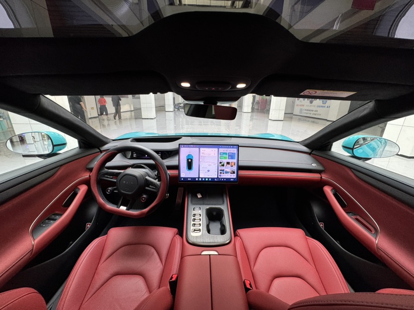 MI SU7 2025 car image #15