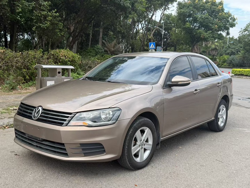 Volkswagen Bora 2014 Volkswagen Bora 2014 صورة سيارة