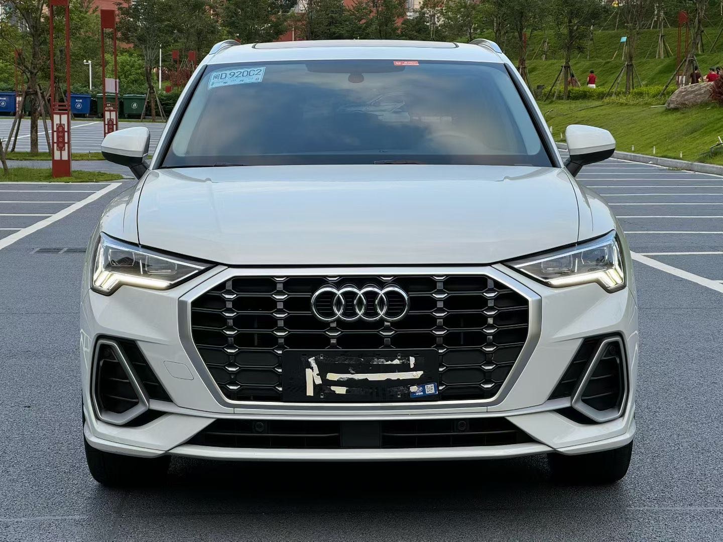 Audi Q3 2023 car image #2